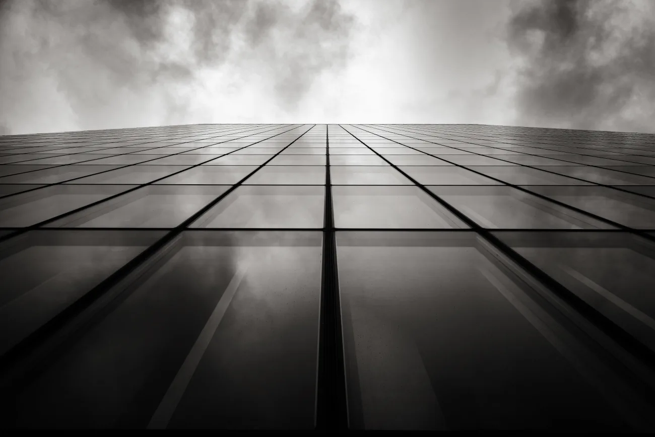 Façade vitrée d’un immeuble de bureaux